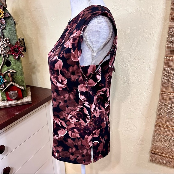 NWT! Reiss Rose Printed Top - Picture 2 of 5